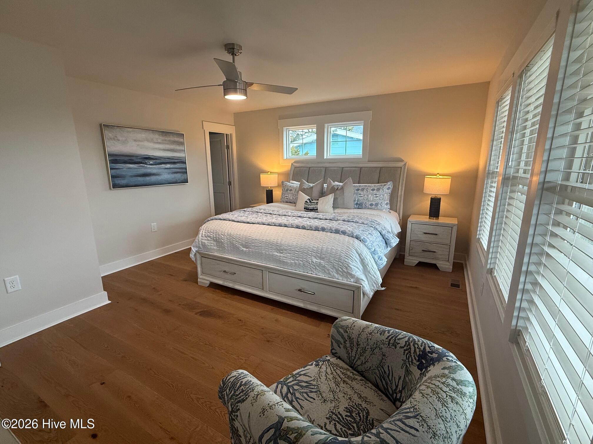 100522656 | Photo 35