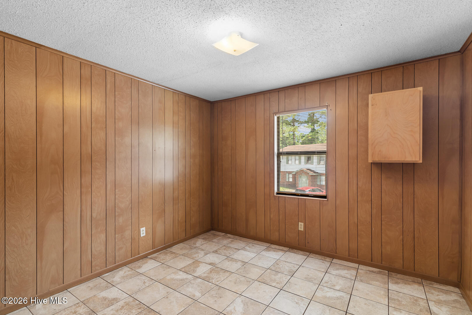 100550796 | Photo 35