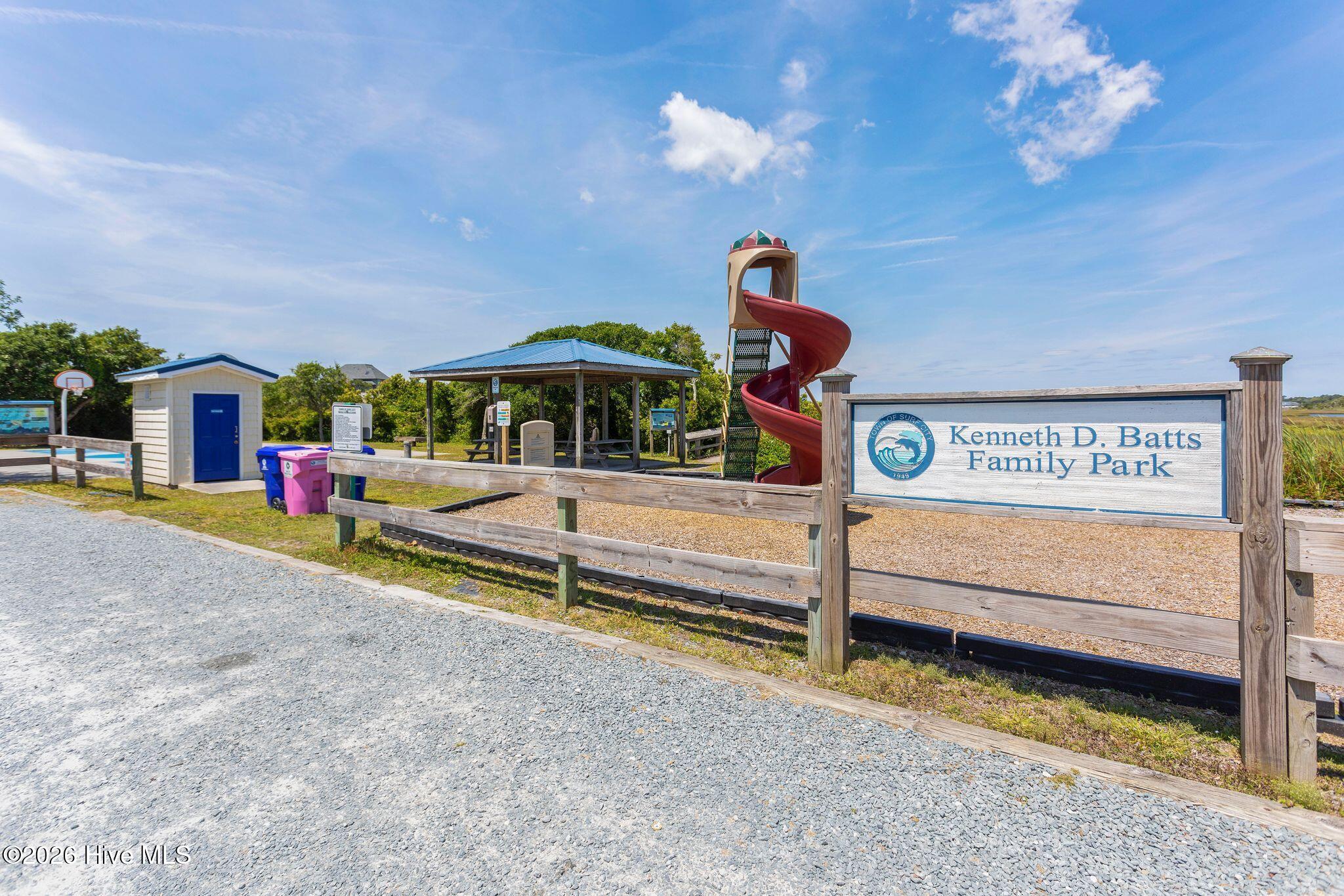 100560101 | Photo 46