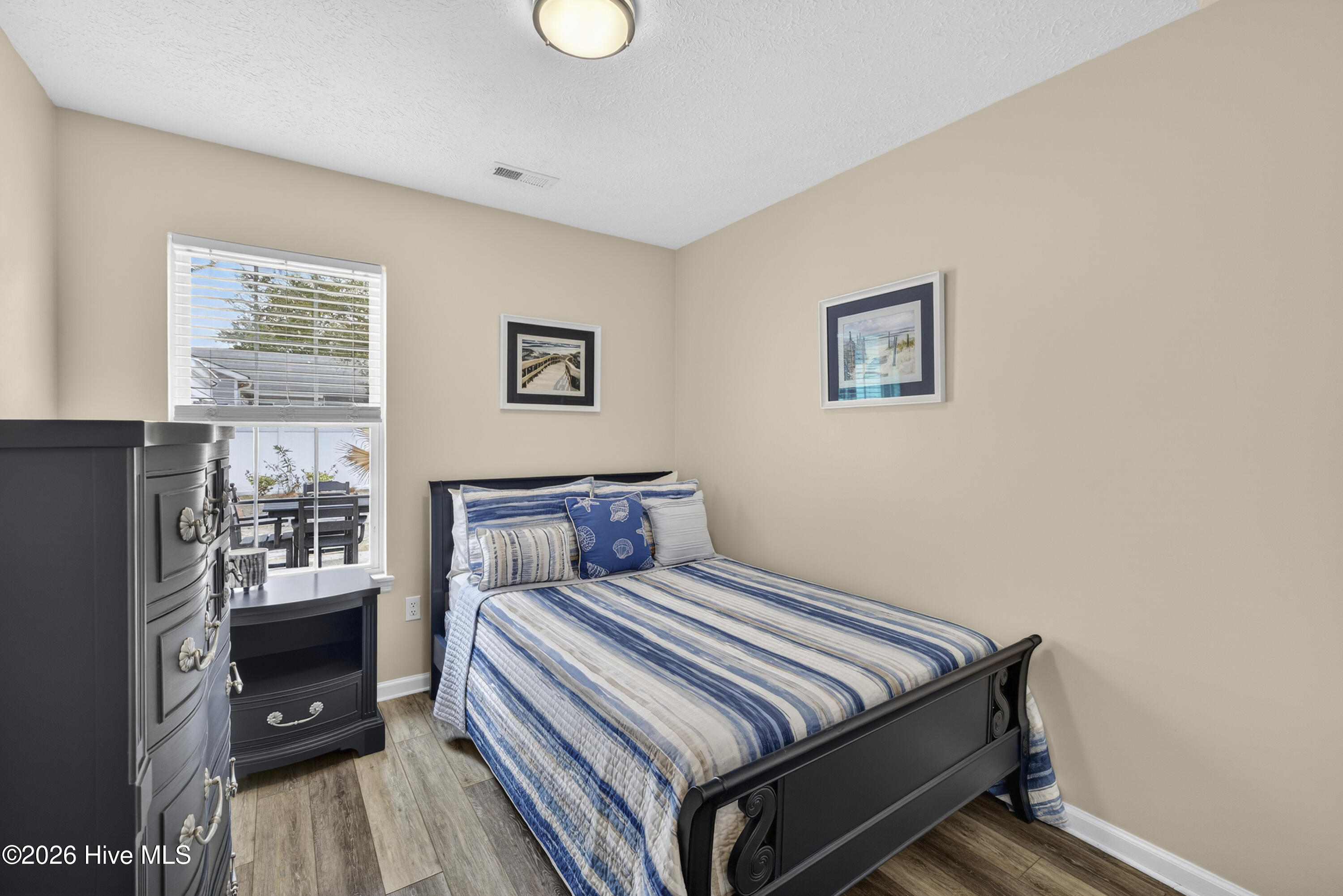 100557821 | Photo 20