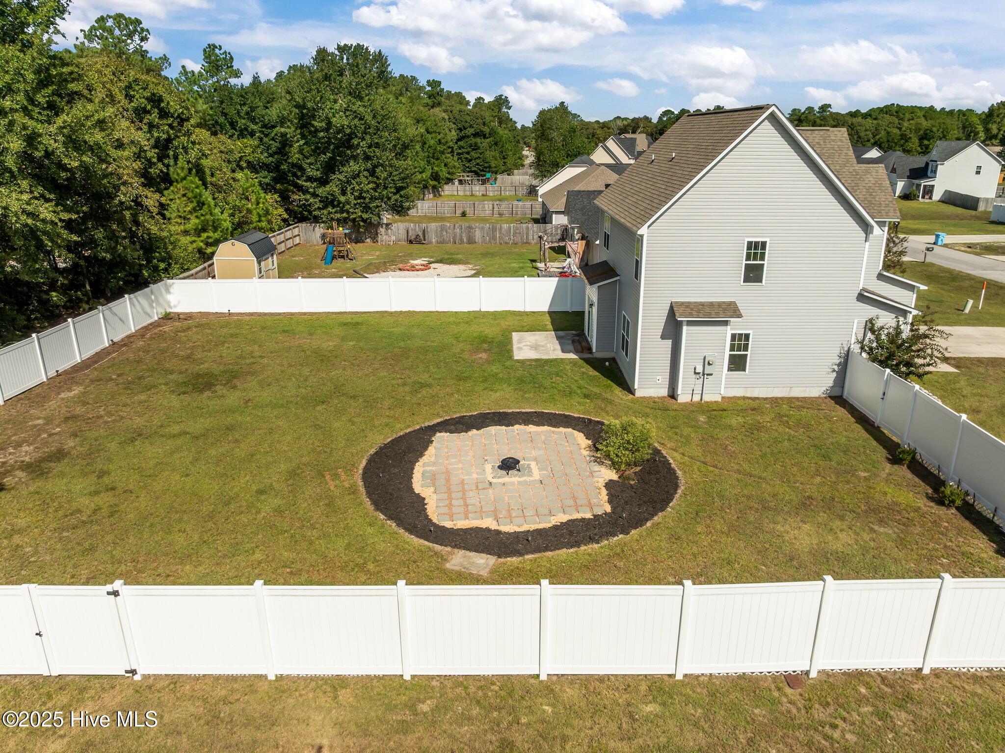 100534756 | Photo 46