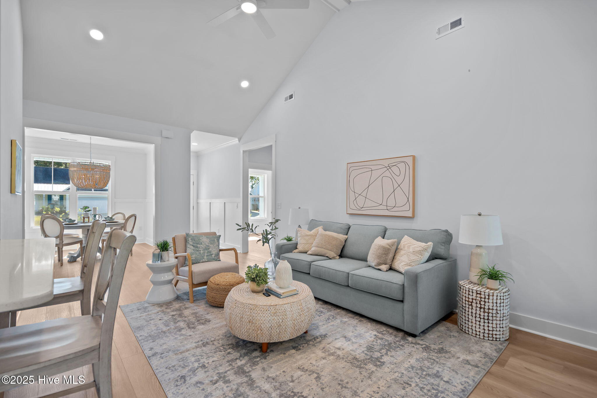 100542016 | Photo 16