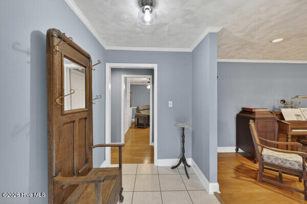 605FOYER