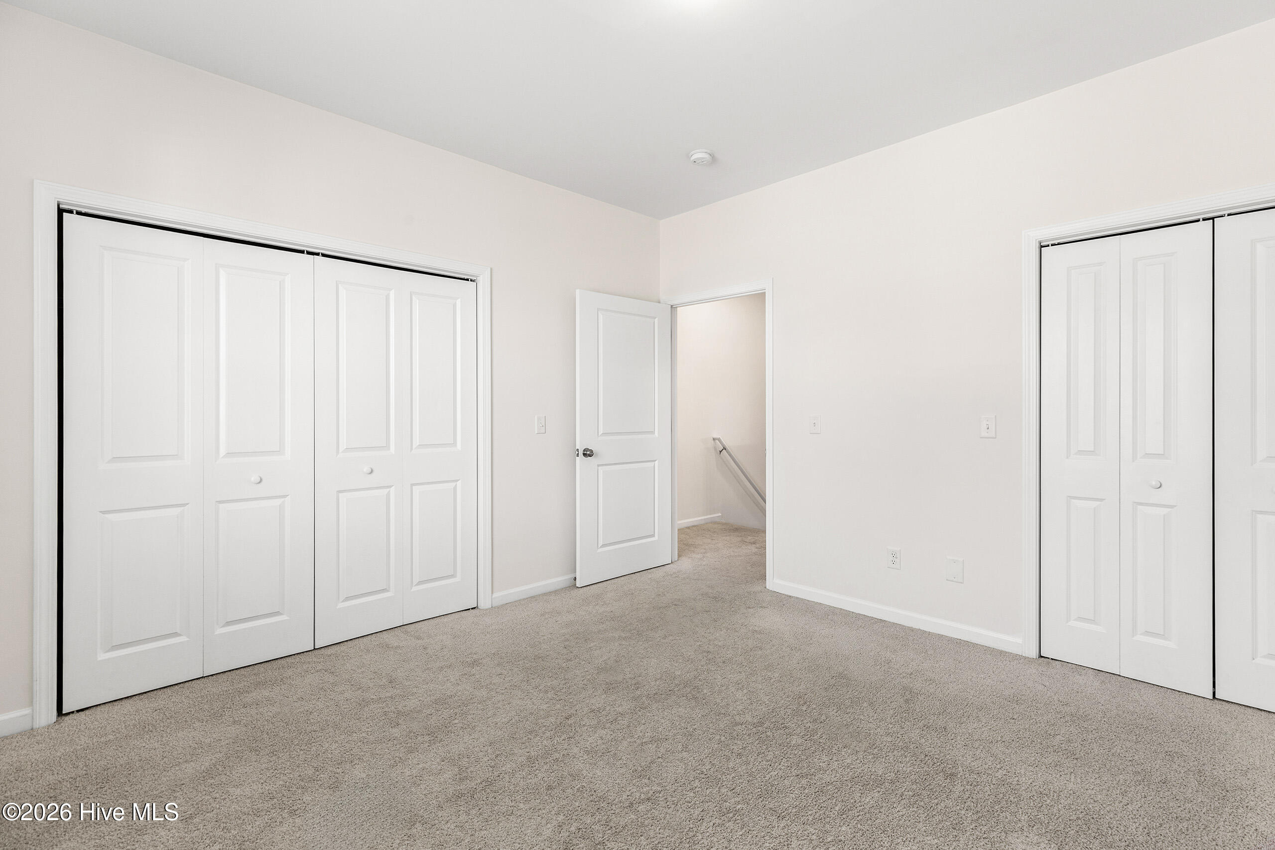 100562810 | Photo 31