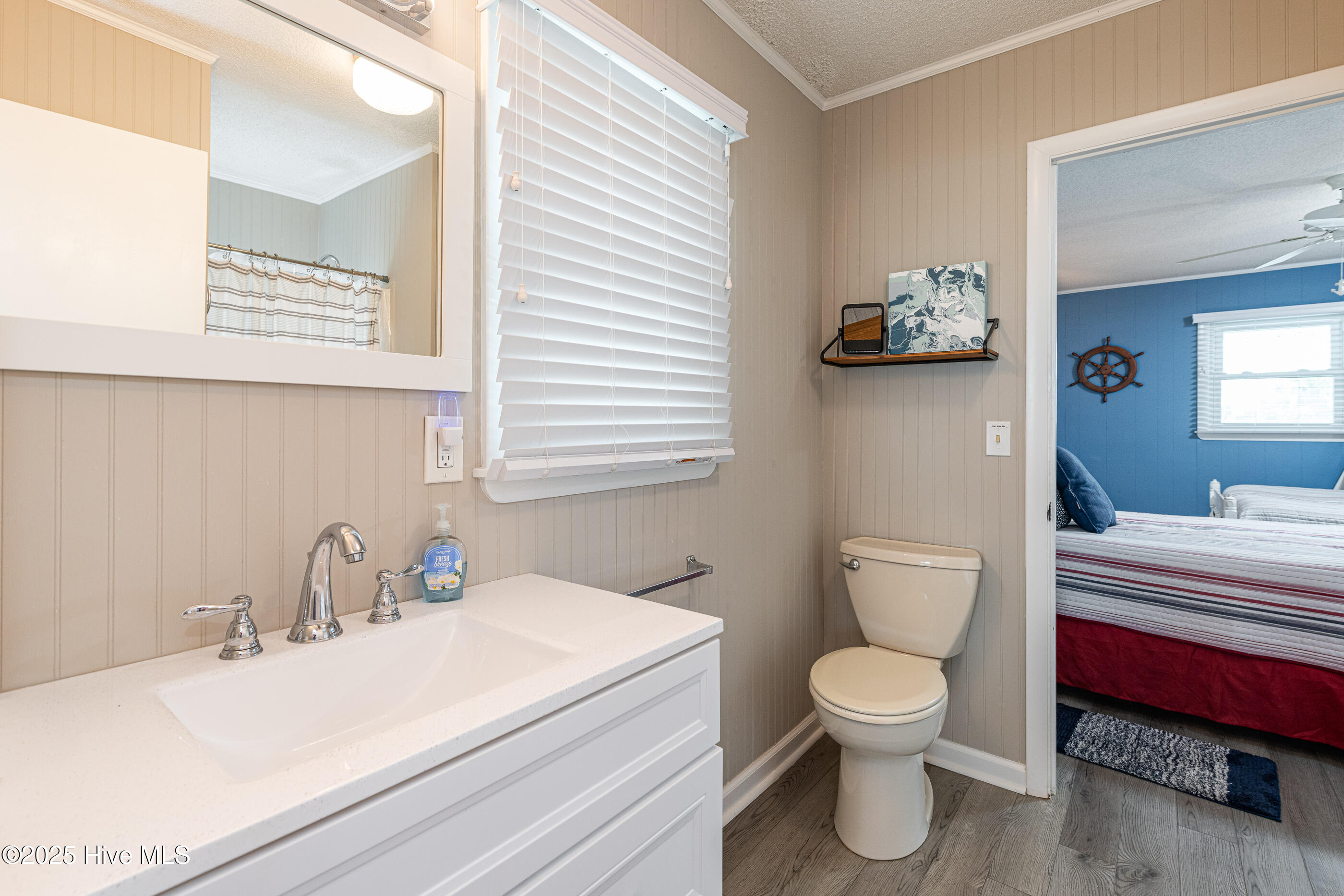 100530015 | Photo 30