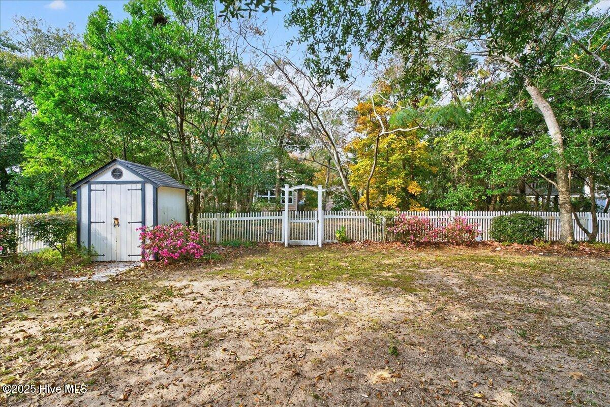 100543046 | Photo 34