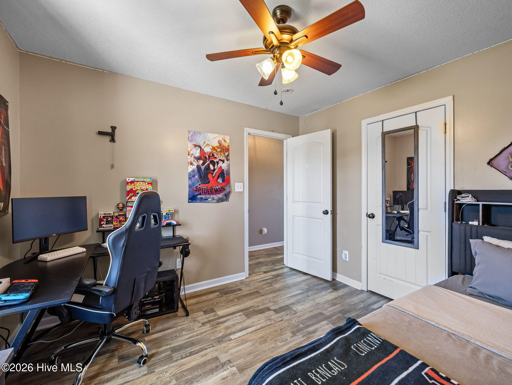 100567595 | Photo 22