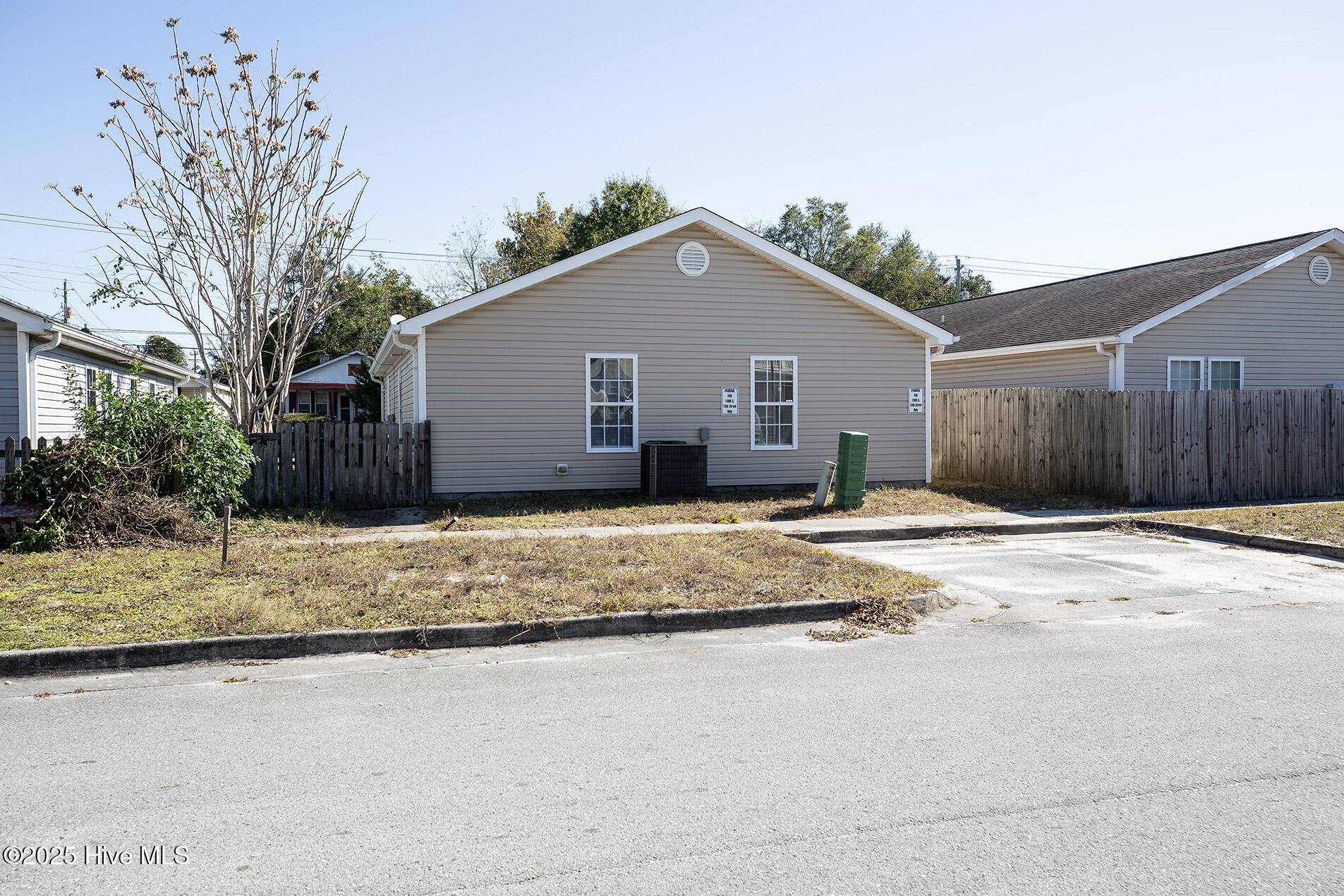 100539713 | Photo 25