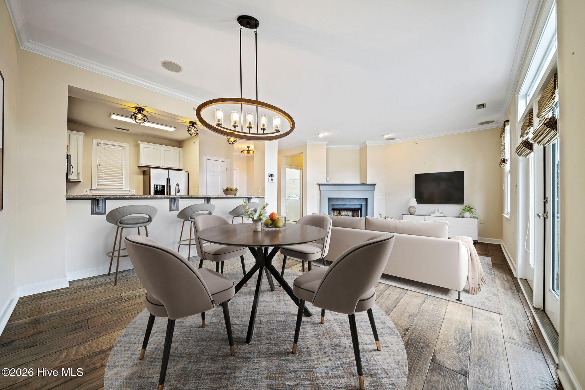 100557806 | Photo 13