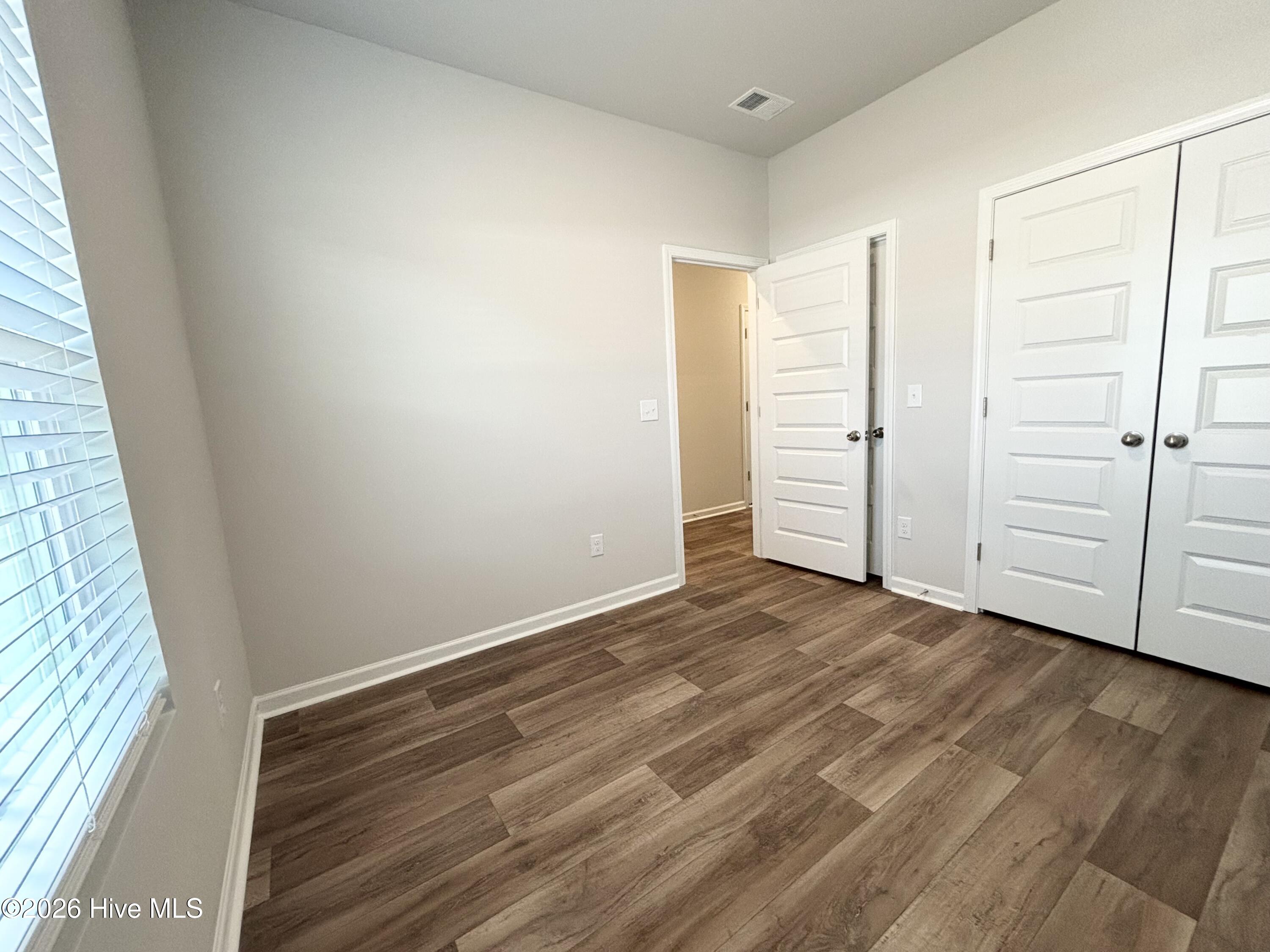 100553838 | Photo 18