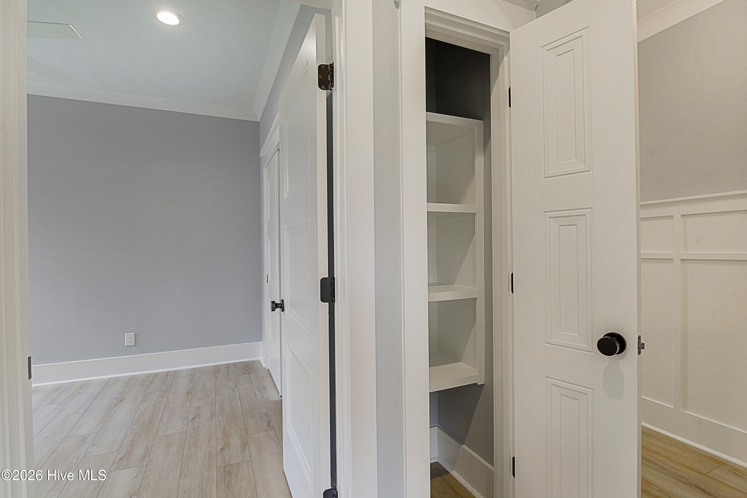 100547114 | Photo 15