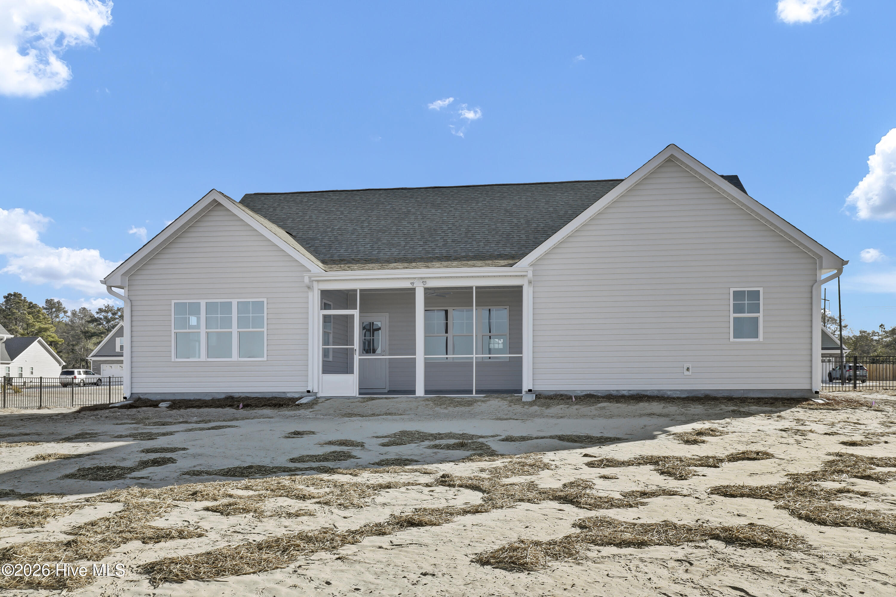 100531873 | Photo 10