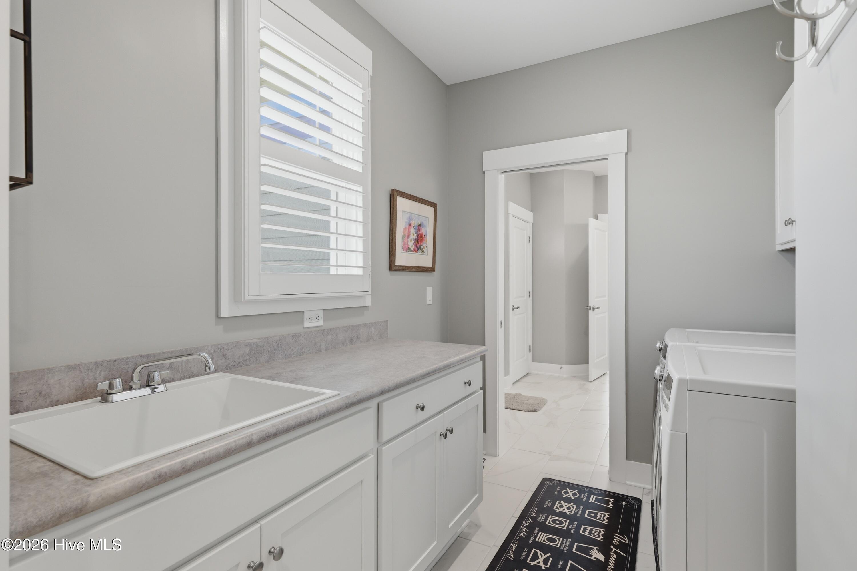 100569596 | Photo 28