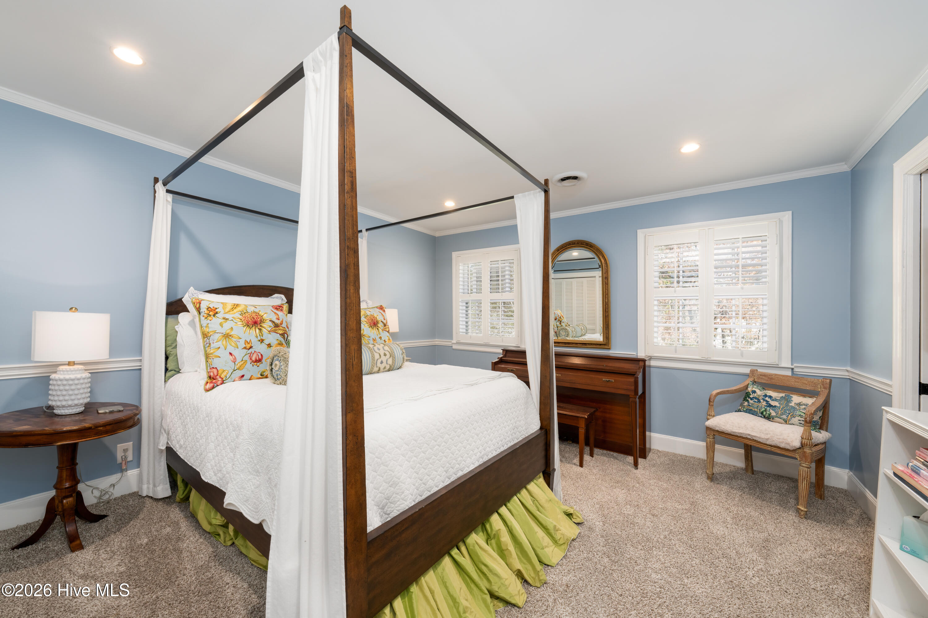 100565005 | Photo 42