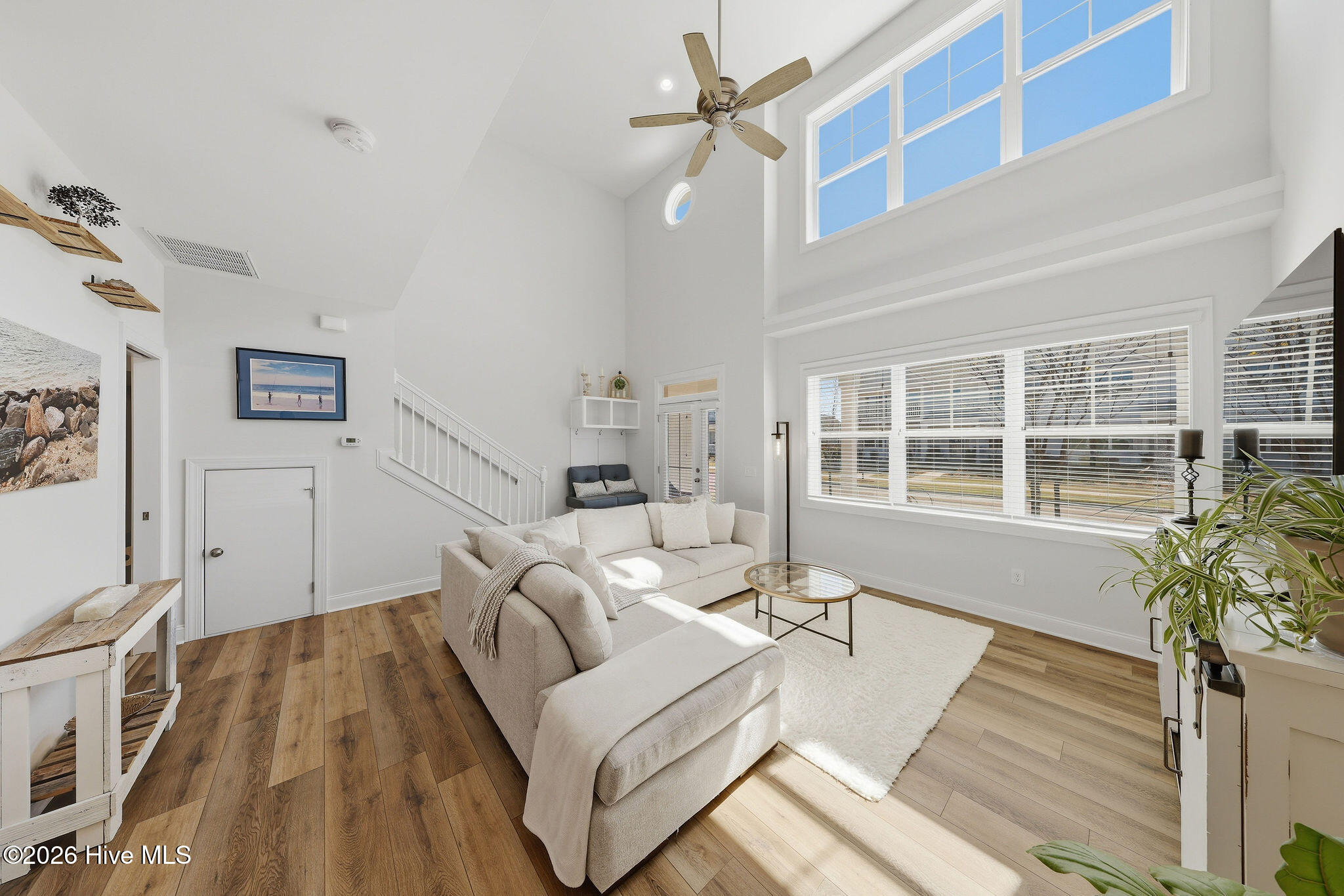 100567666 | Photo 10