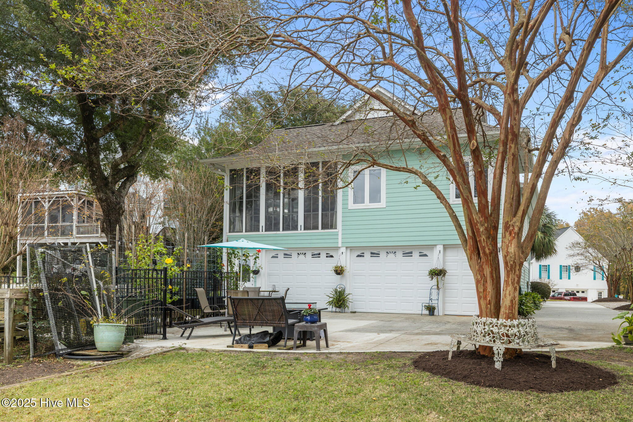 100558130 | Photo 53