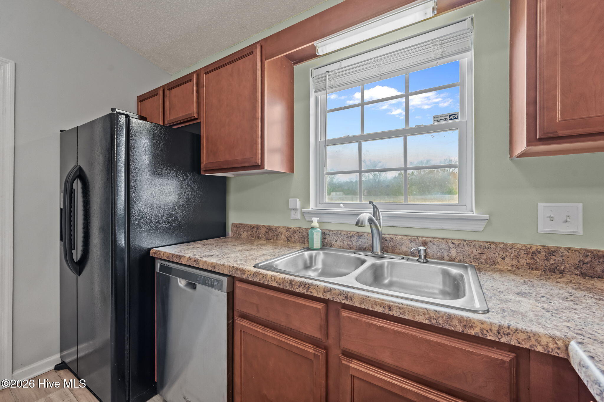 100547343 | Photo 19