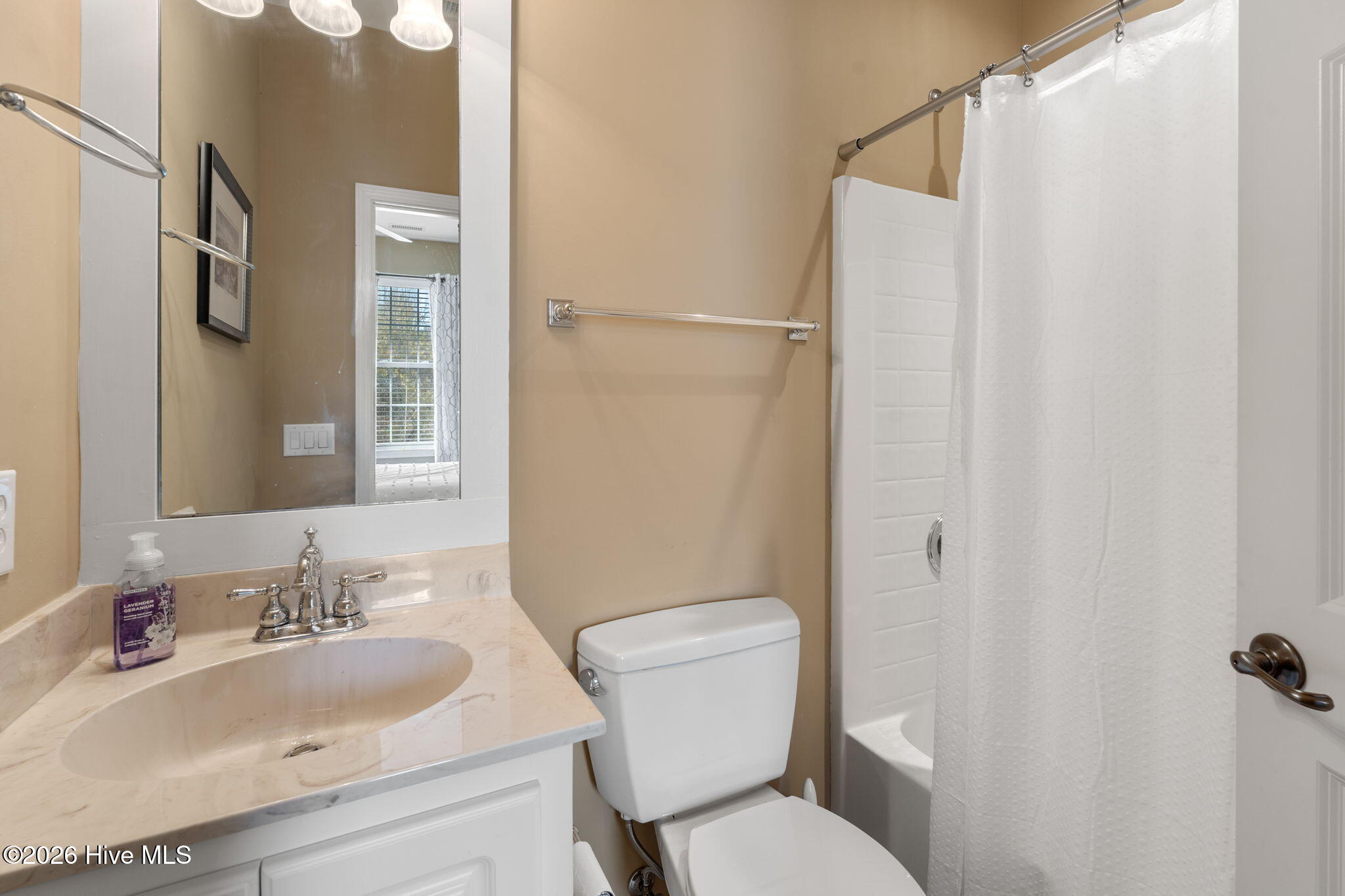 100564411 | Photo 30