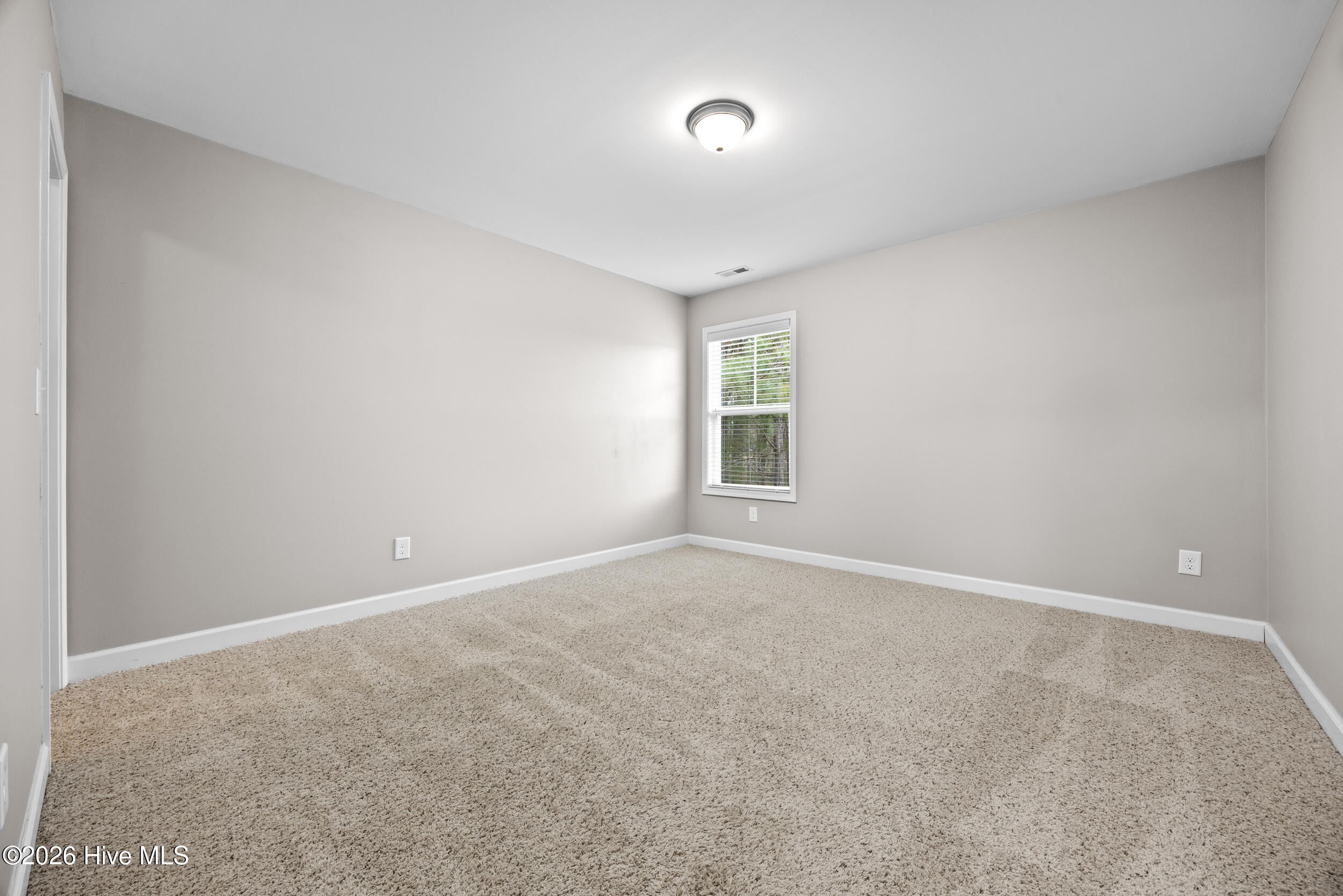 100557313 | Photo 42