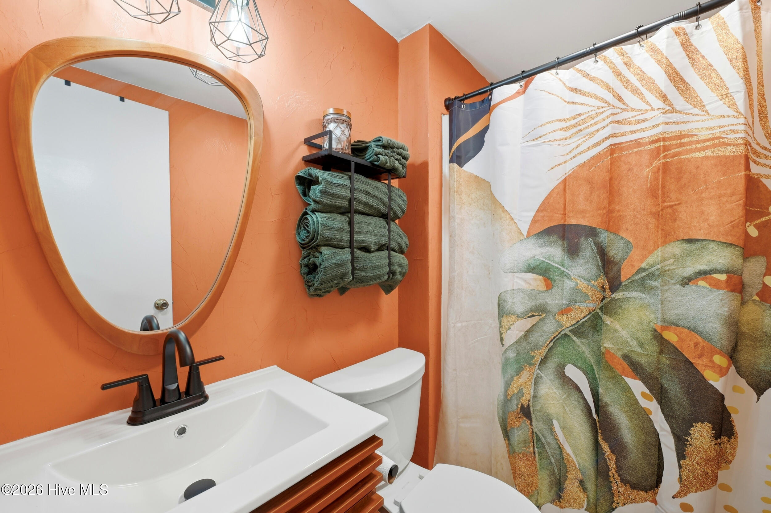 100557756 | Photo 16