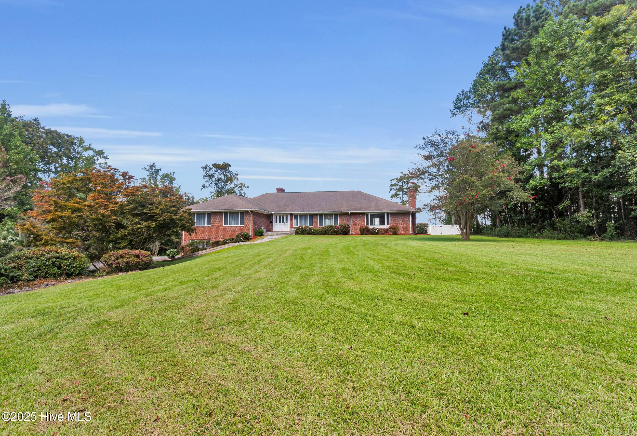 Homes for sale in New Bern, NC | 110 Balboa Ct, New Bern, NC 28560 | MLS# 100528107