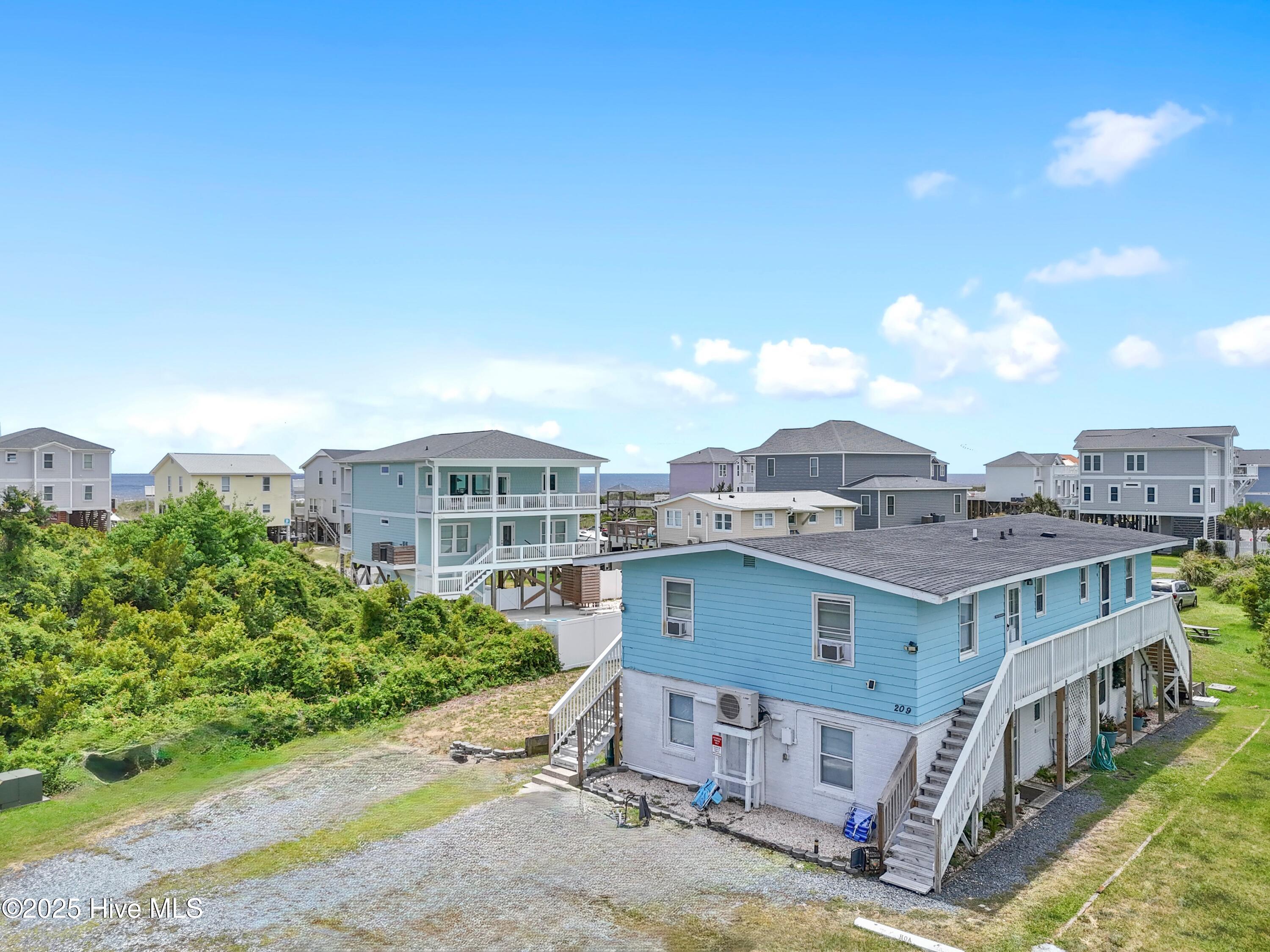 100564186 | Photo 30