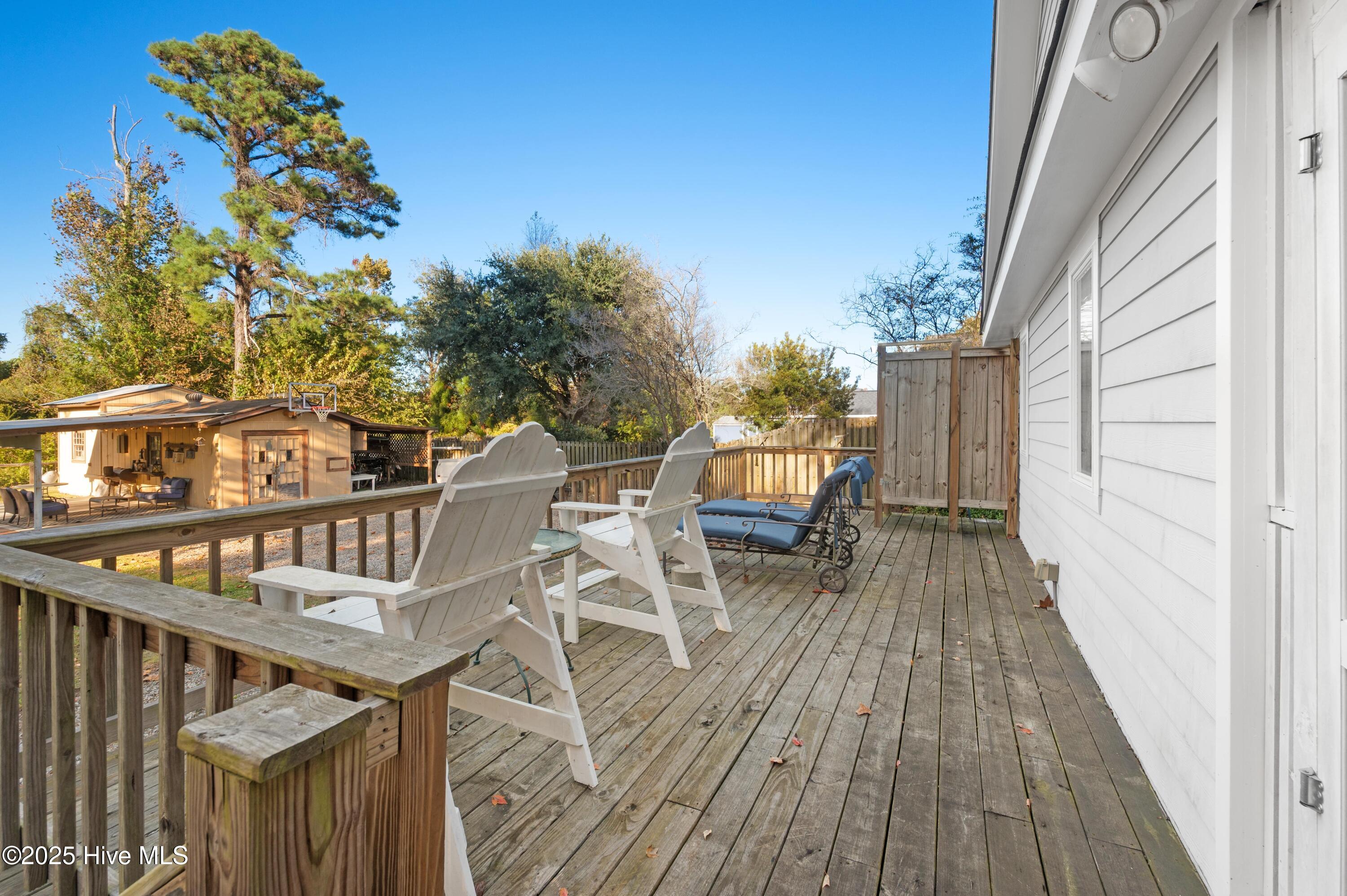 100542345 | Photo 34