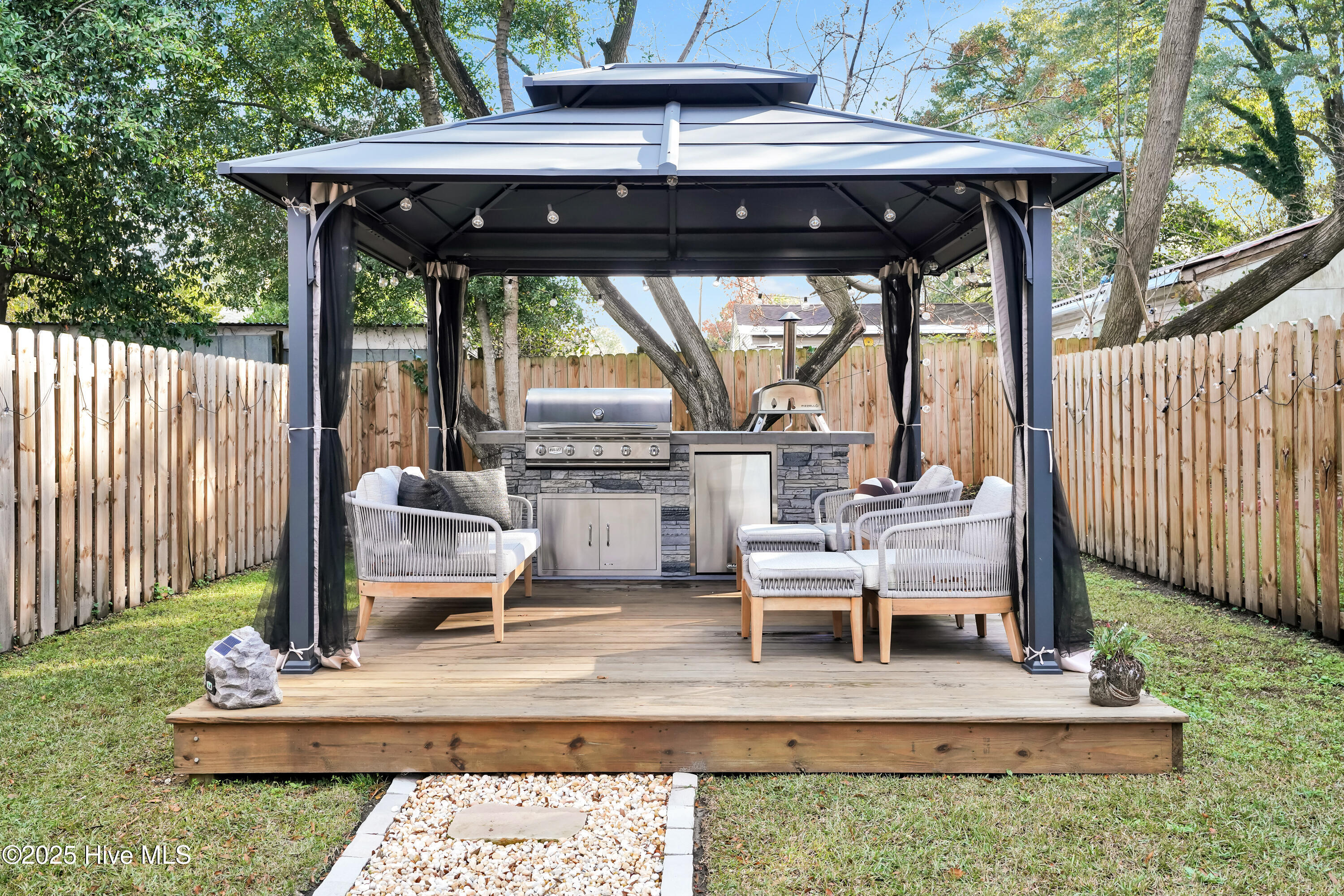 100544742 | Photo 20