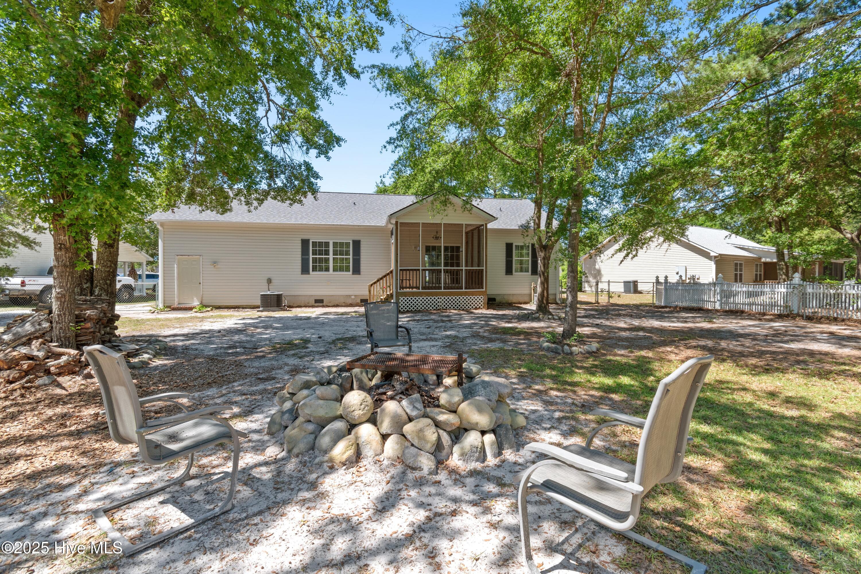 100509248 | Photo 39