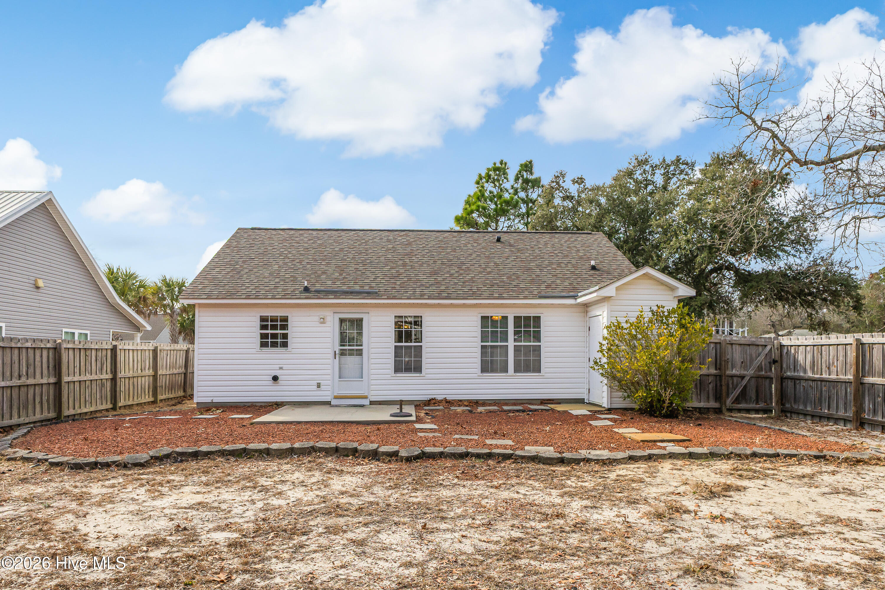 100558726 | Photo 29