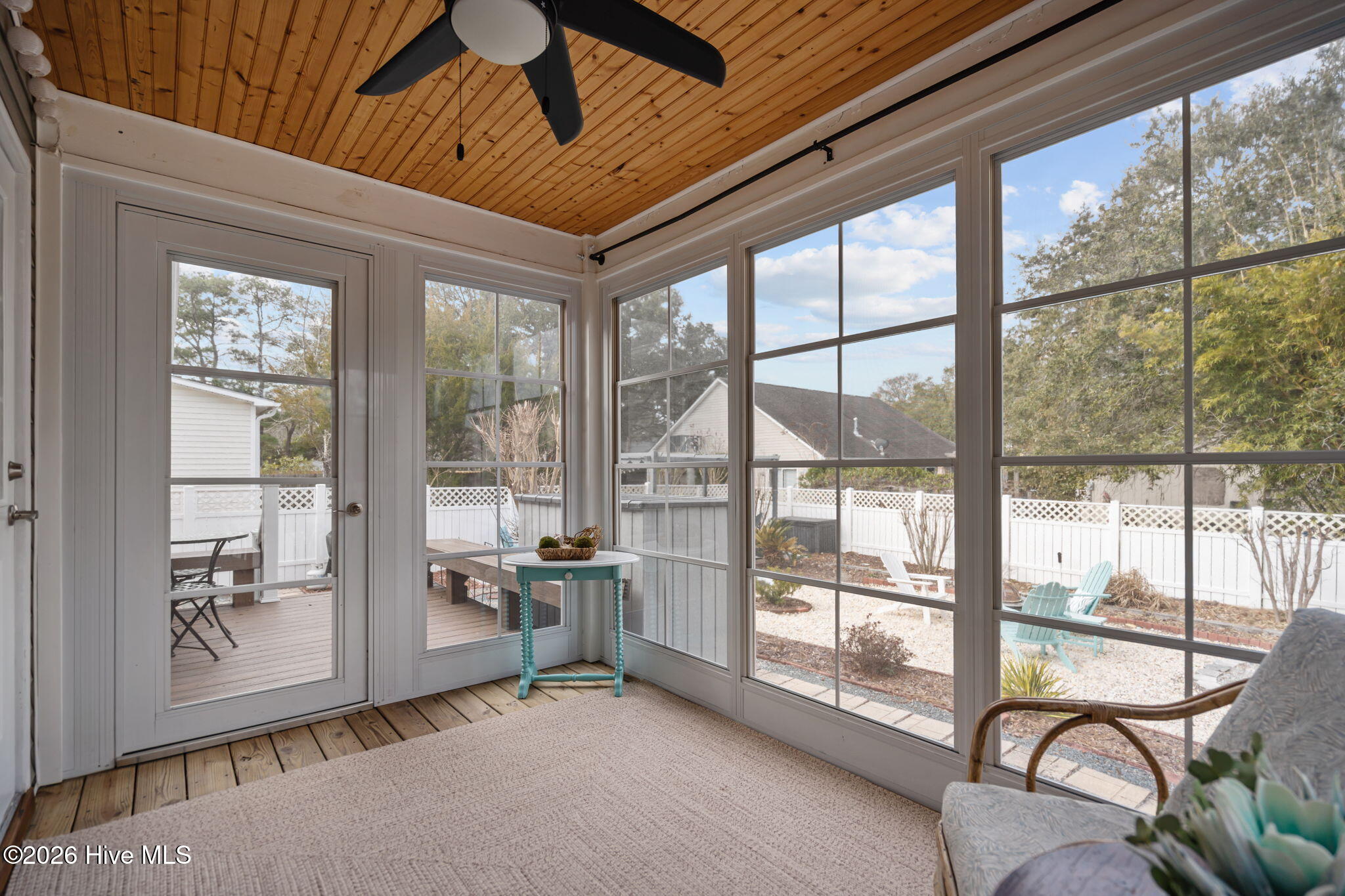 100554076 | Photo 29