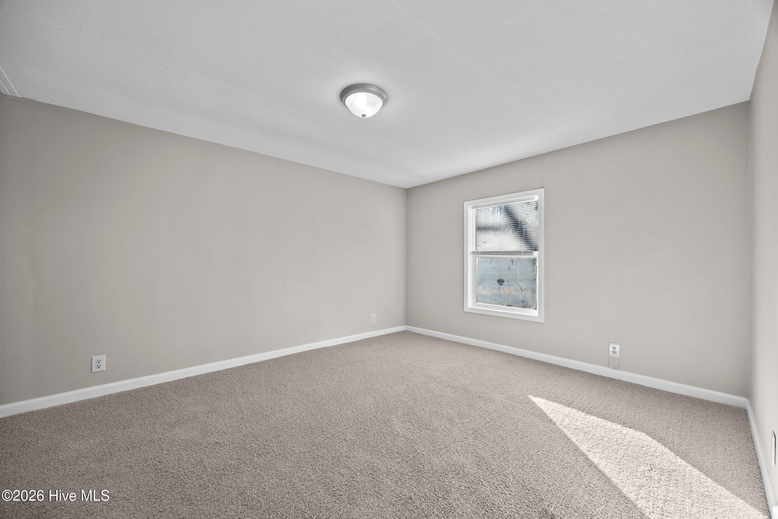 100553341 | Photo 17