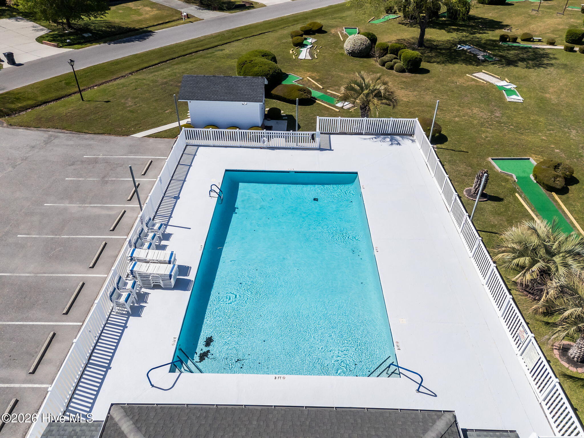 100564707 | Photo 72