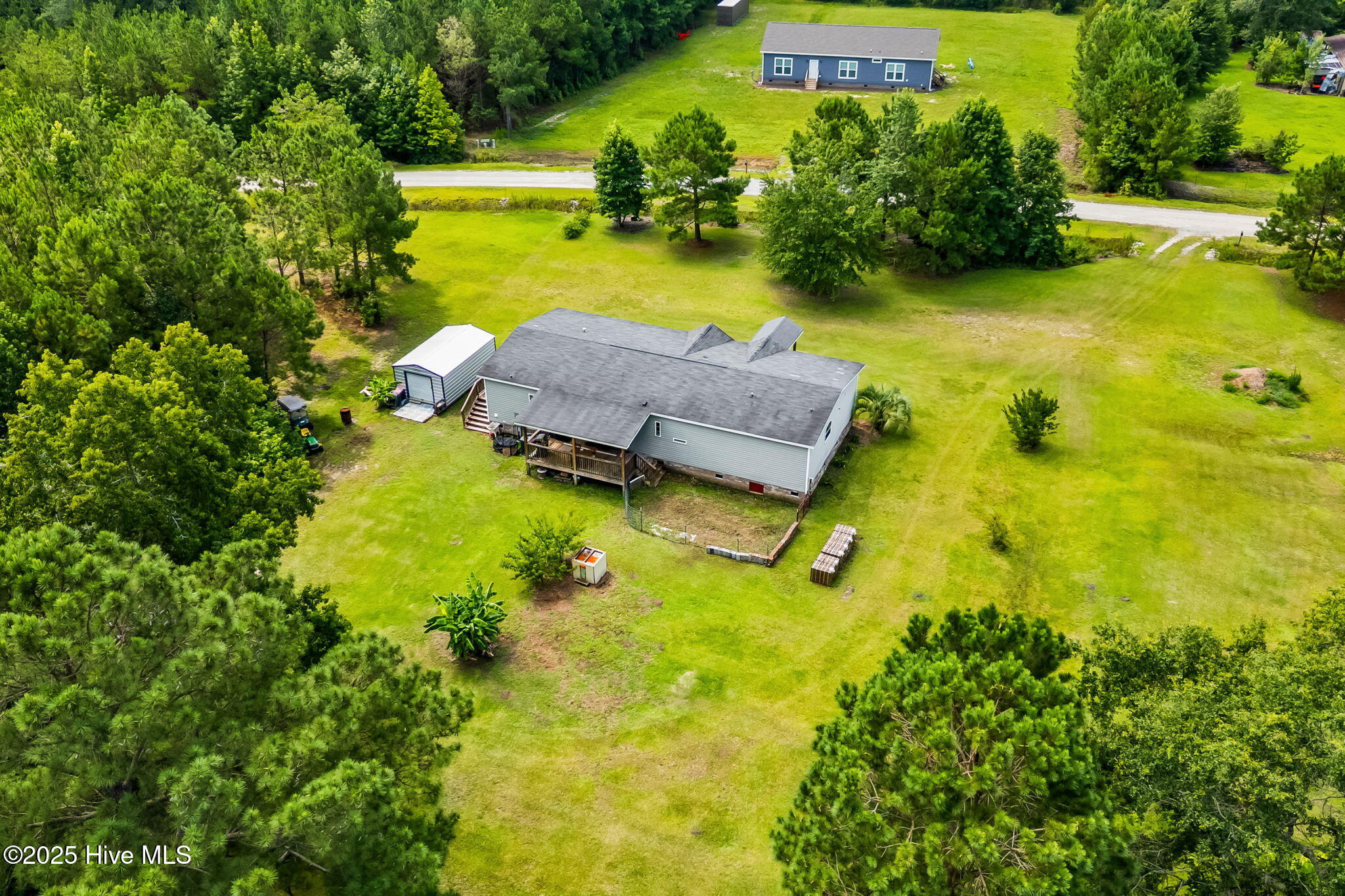 100518984 | Photo 33