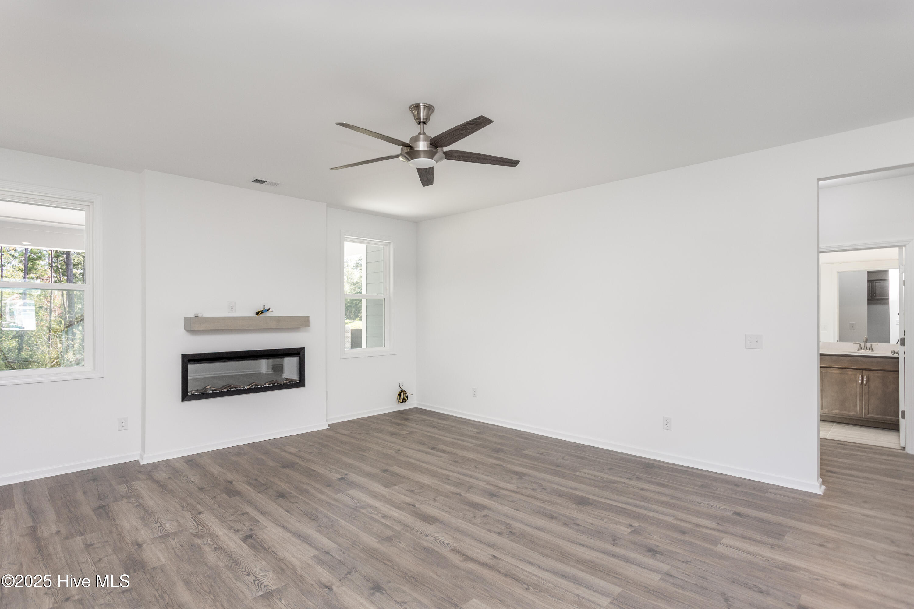 100507408 | Photo 10