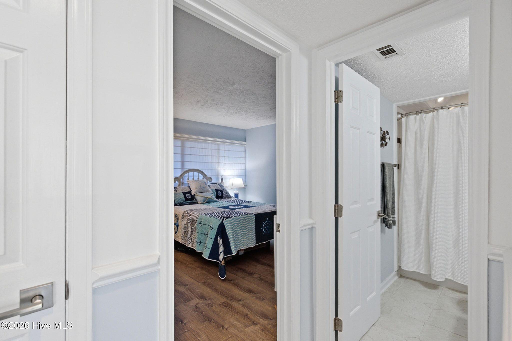 100560958 | Photo 13