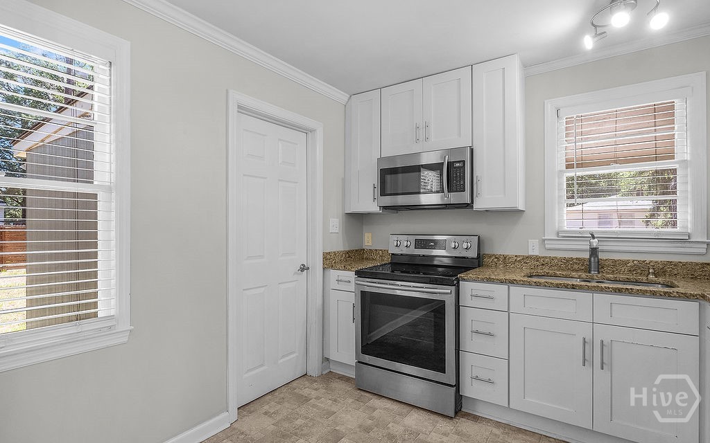 2114 E 62nd Street, Savannah, GA 31404 Listing Photo  8