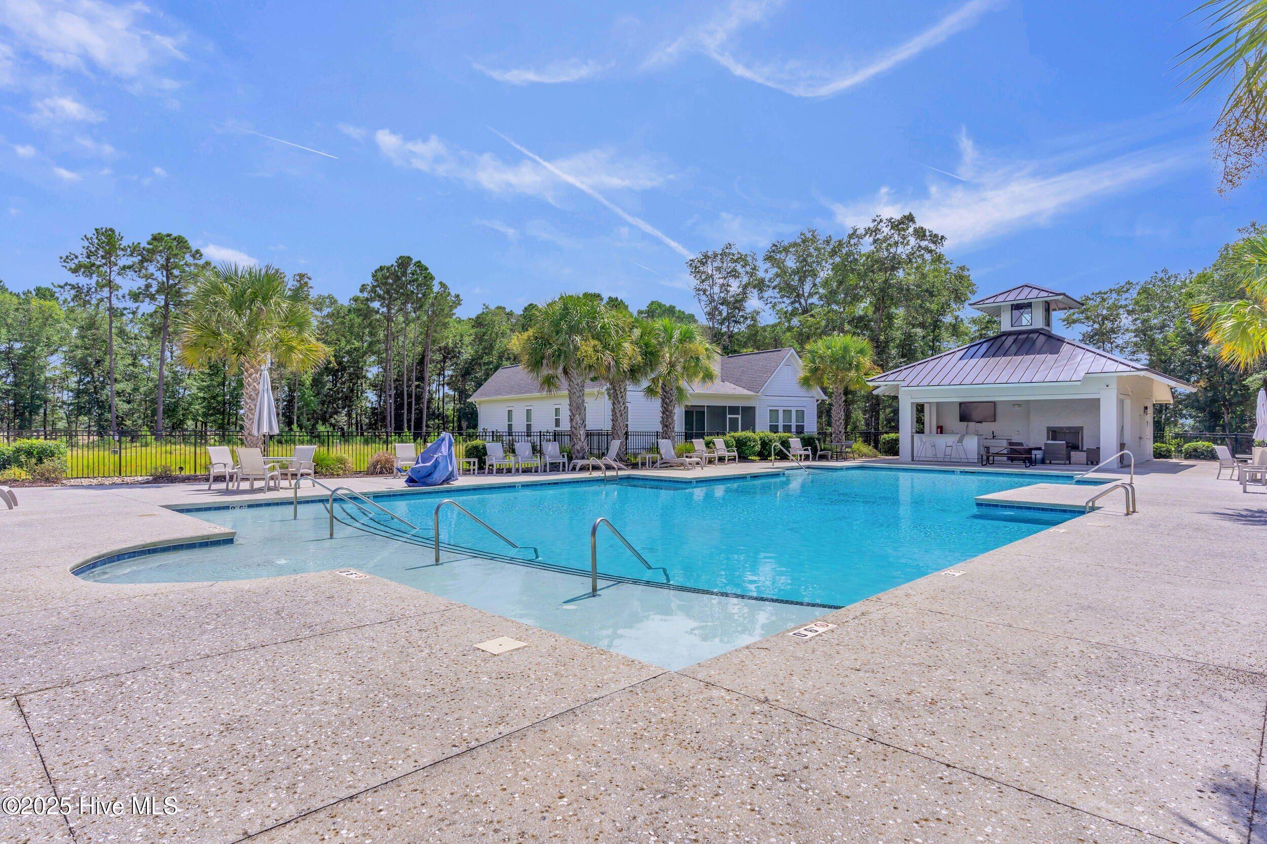 100546072 | Photo 32