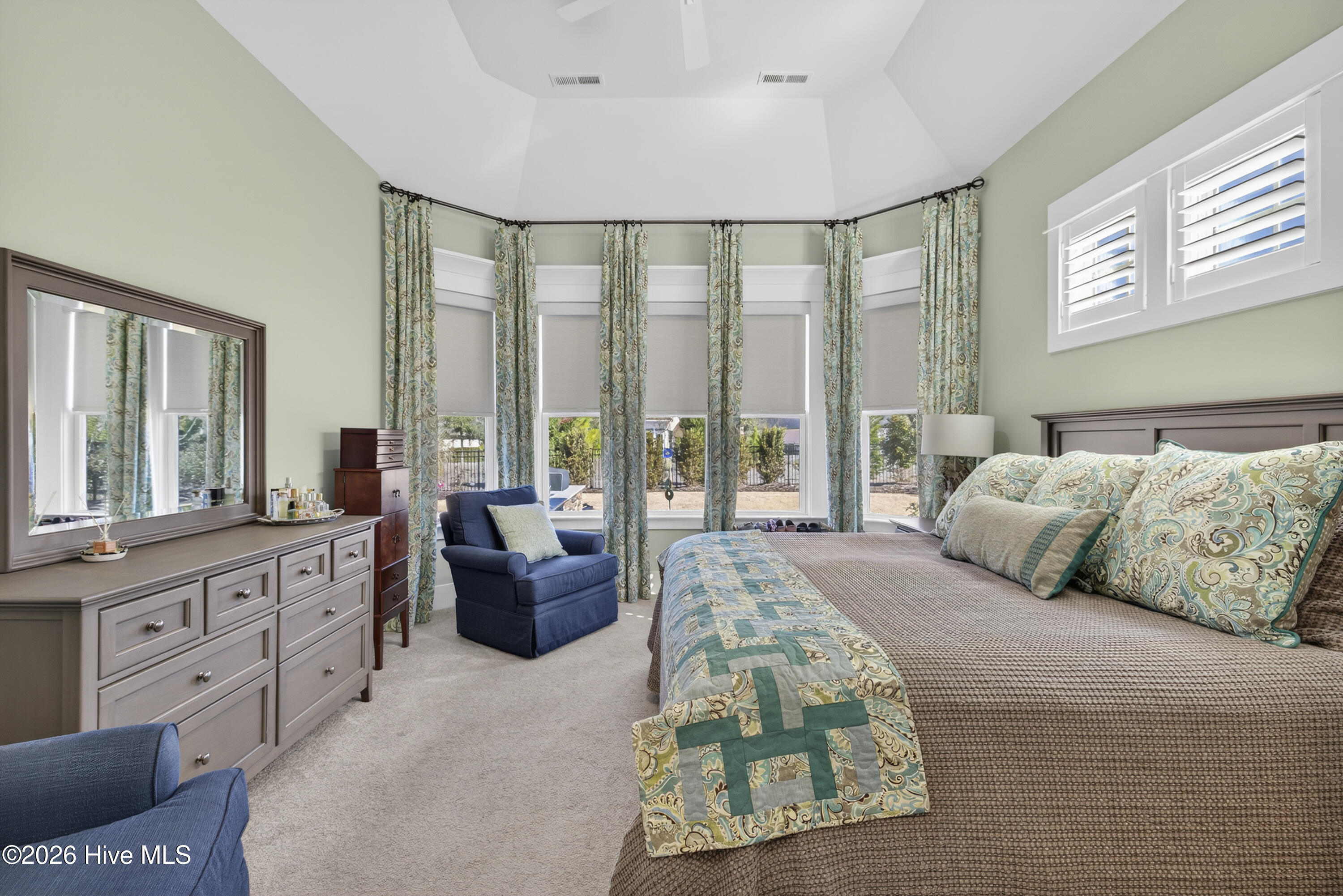 100556543 | Photo 16