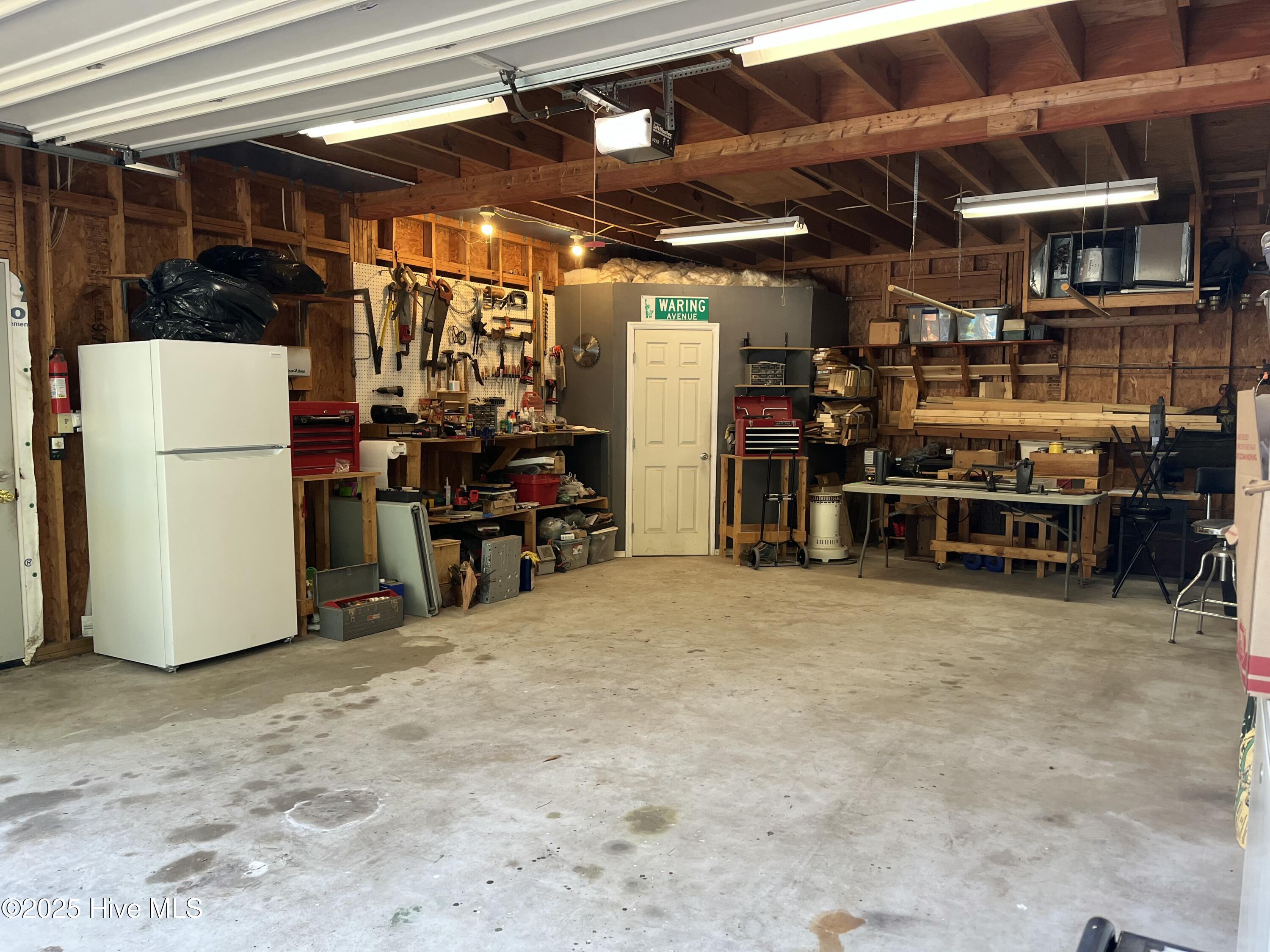 100533907 | Photo 39