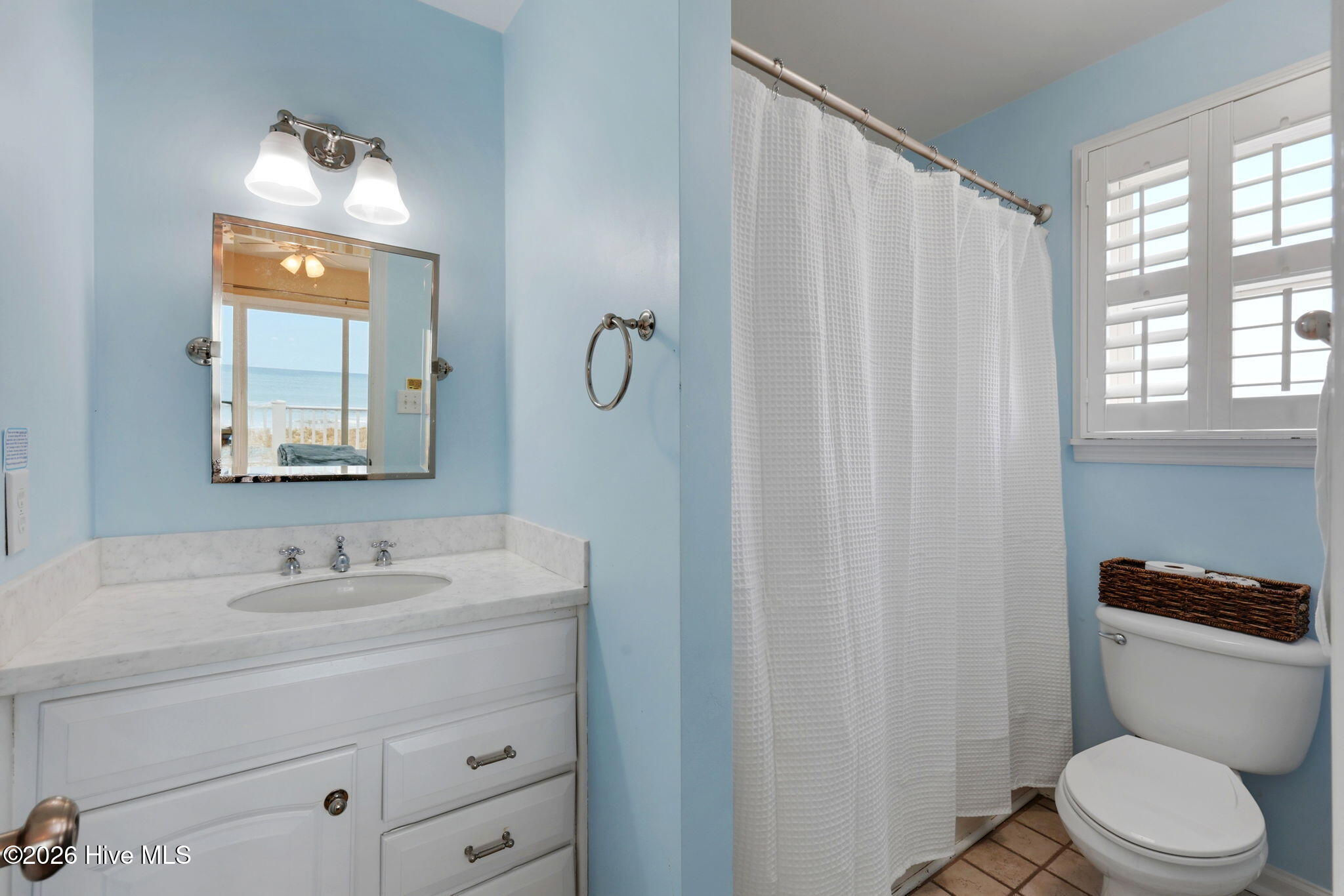 100556702 | Photo 32