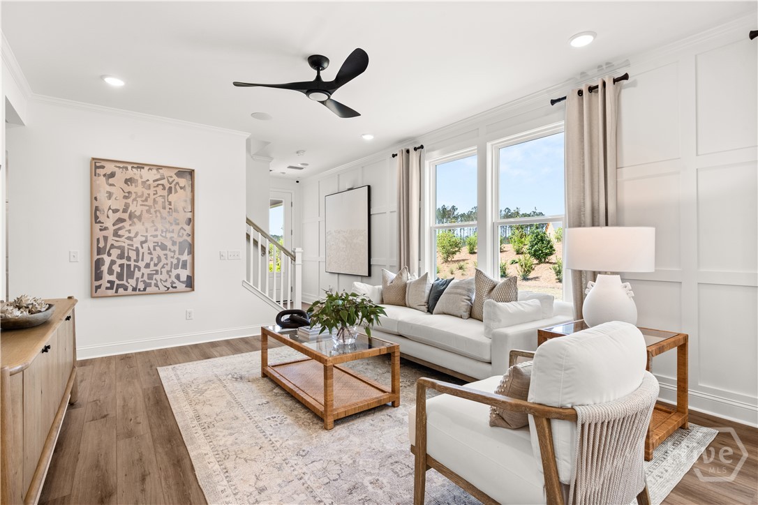 Pictures, photographs, colors, features, and sizes are for illustration purposes only and will vary from the homes as built.