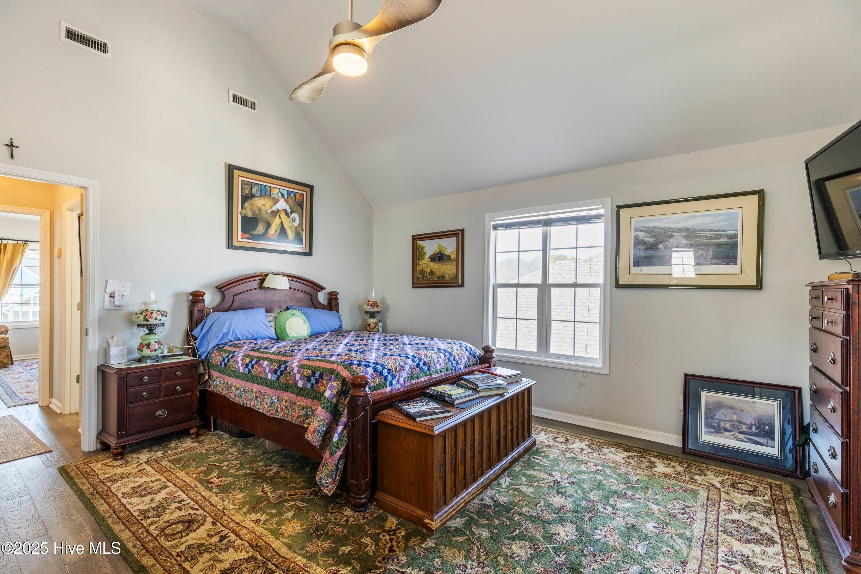 100533338 | Photo 36