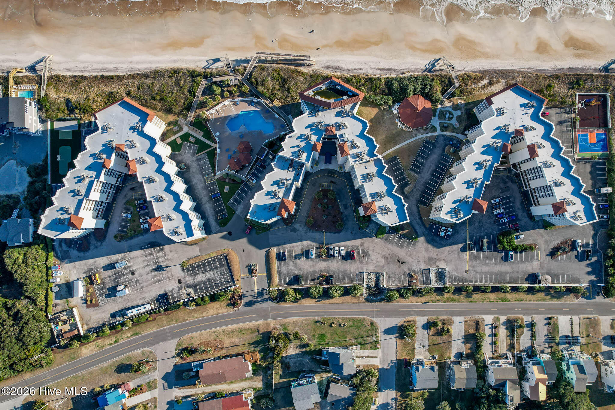 100567274 | Photo 37