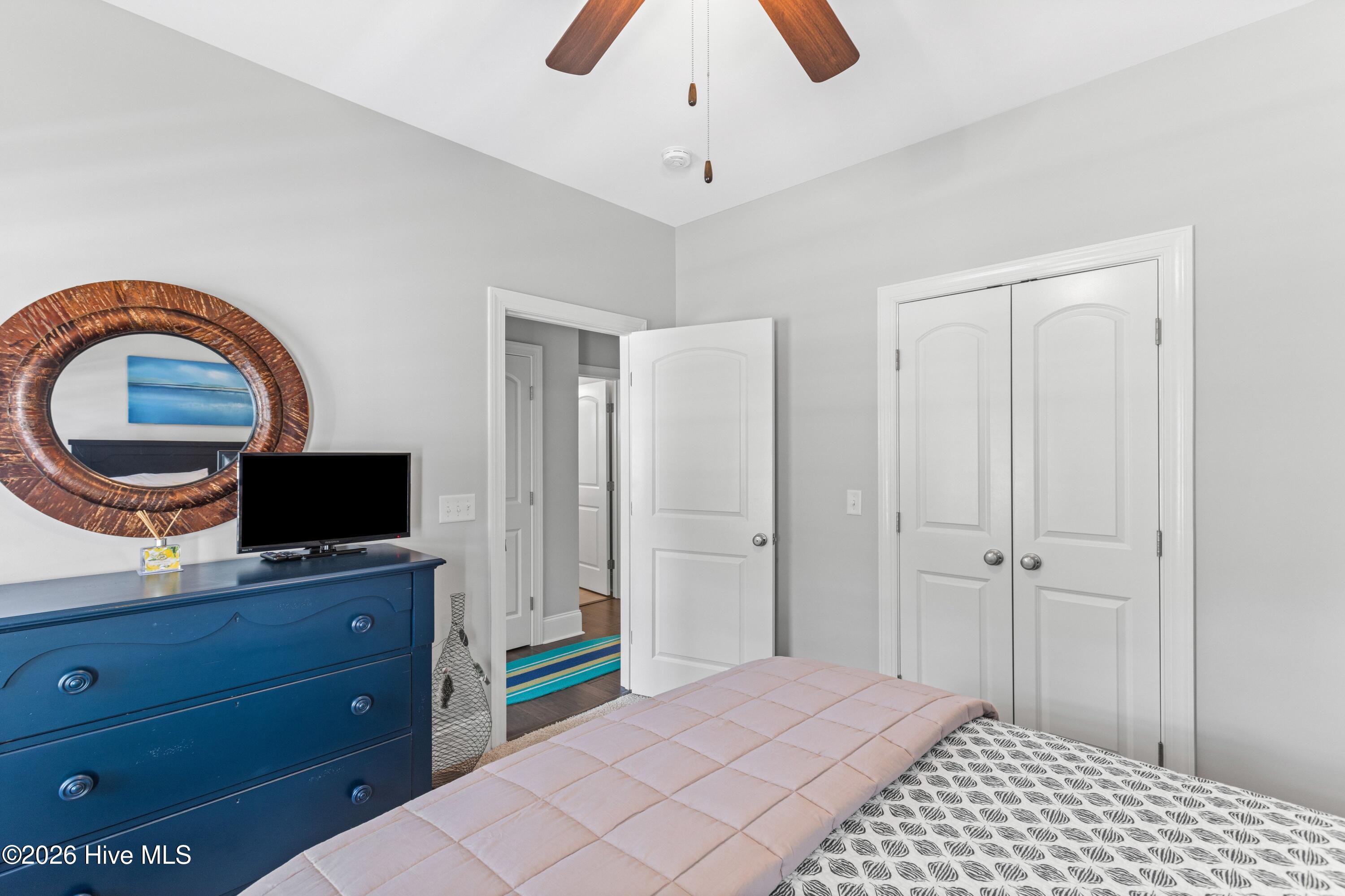 100554937 | Photo 28