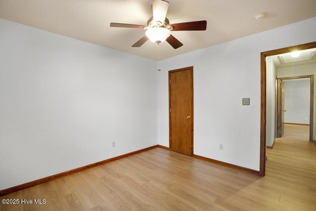 100545195 | Photo 19