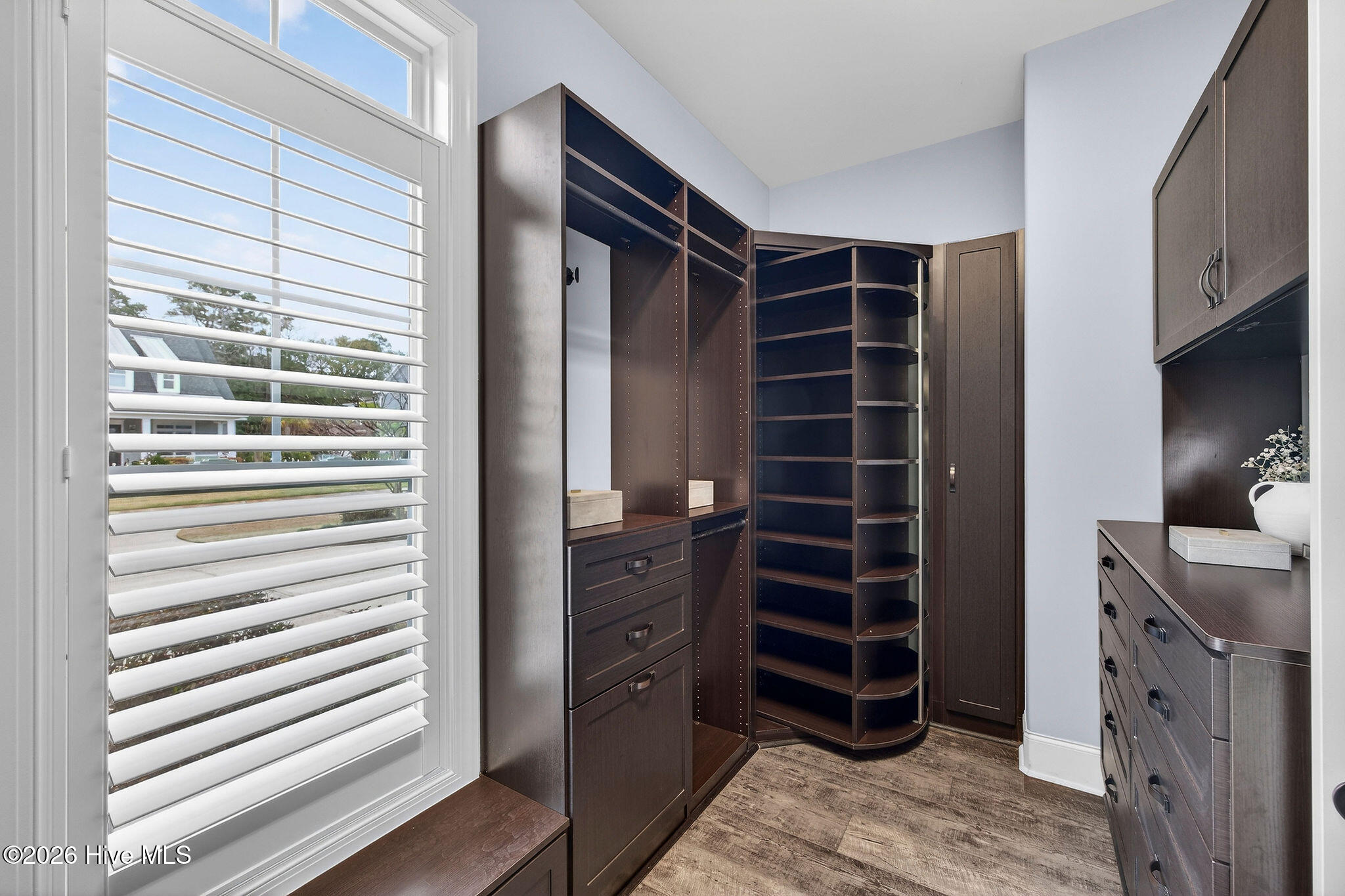 100559766 | Photo 44