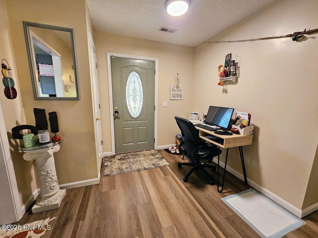 100540001 | Photo 10