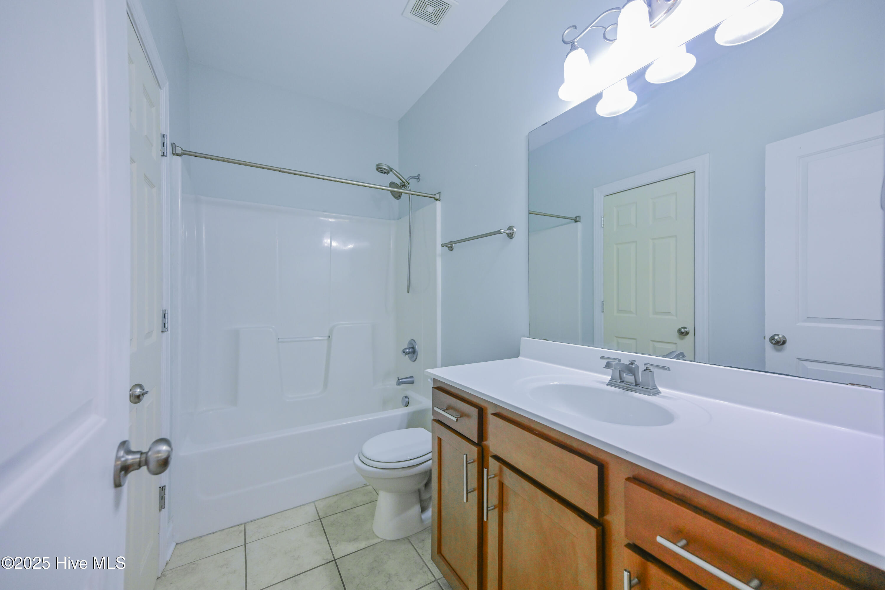 100523770 | Photo 29