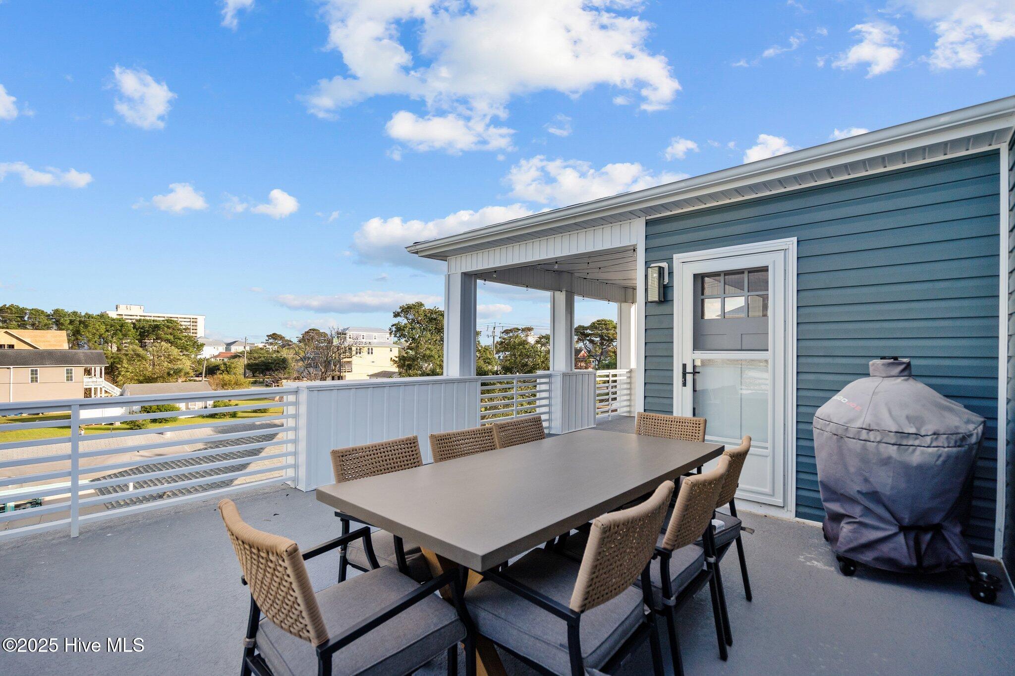 100537870 | Photo 63